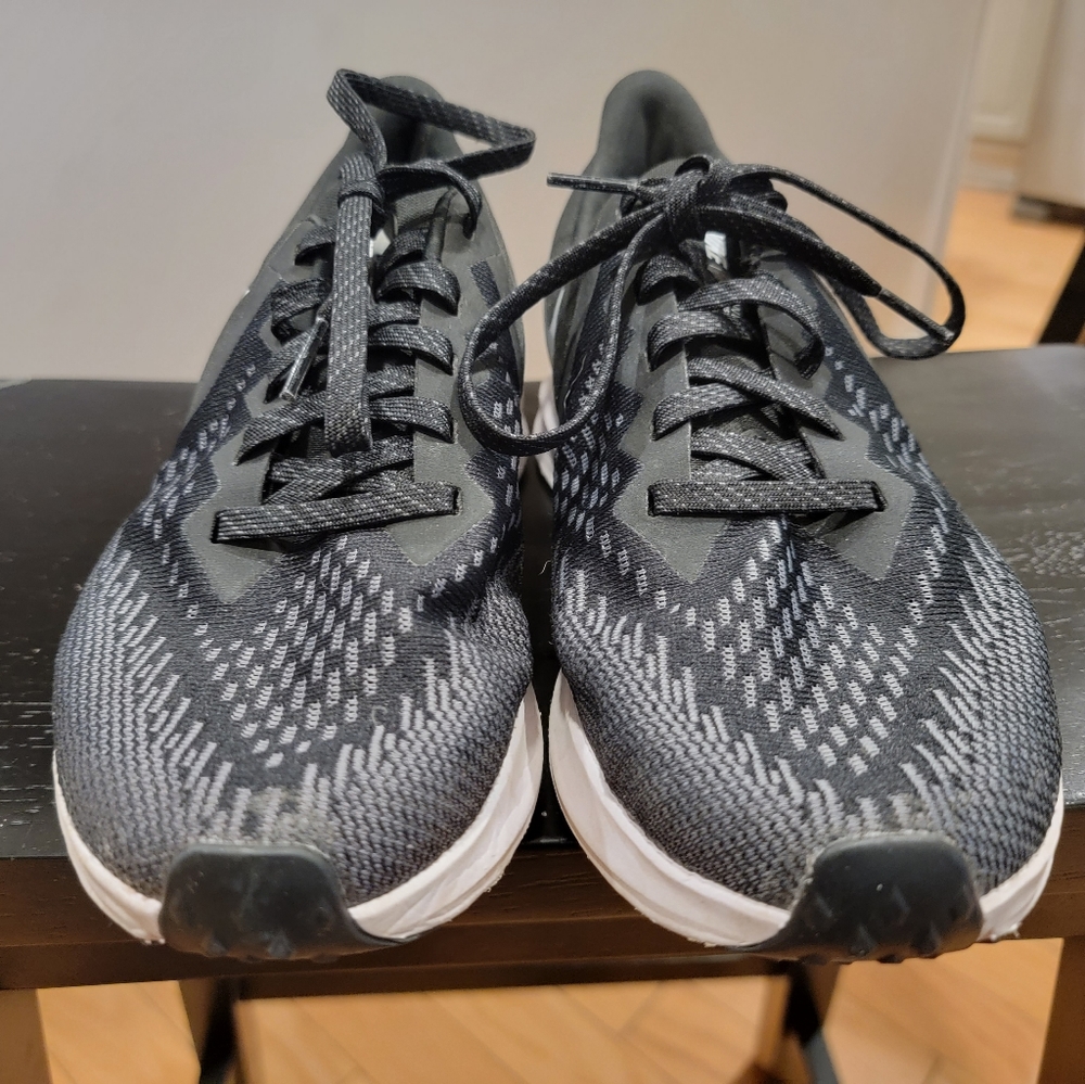 Nike Zoom women's running shoes 7.5